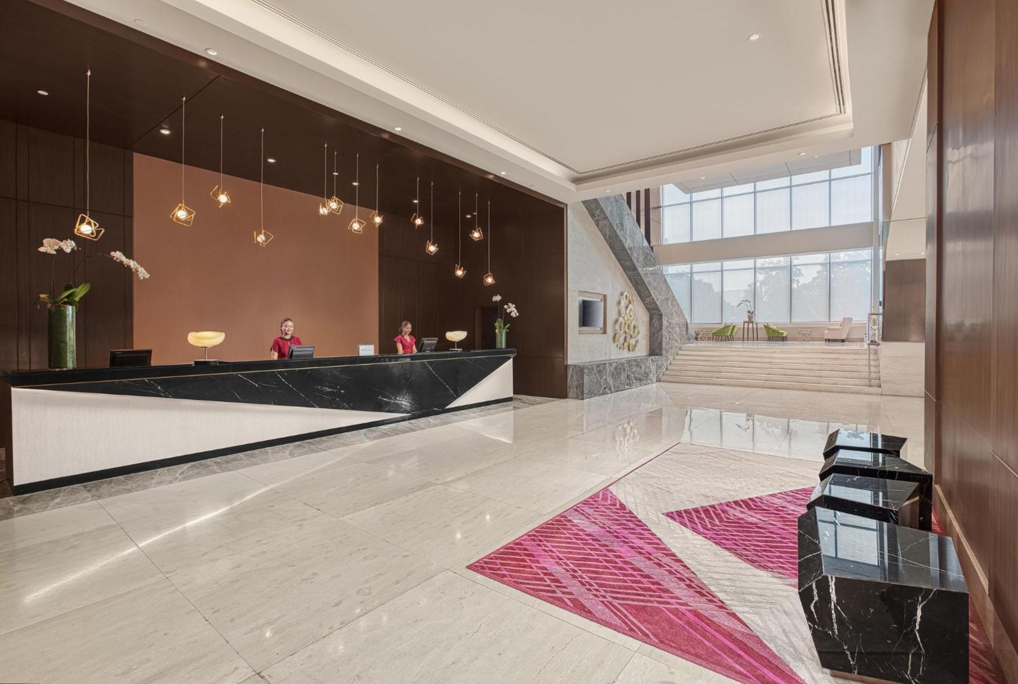 Crowne Plaza Manila Galleria By Ihg Pasig City Exteriör bild
