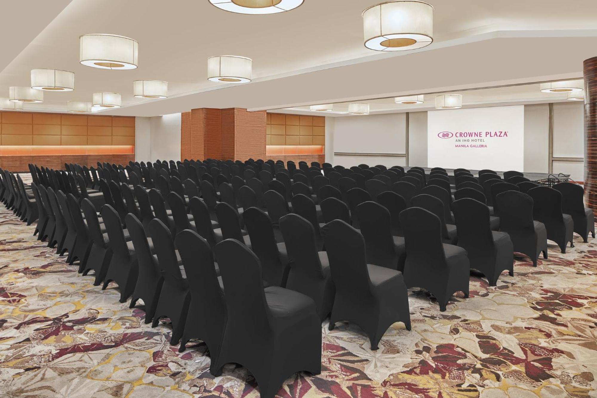 Crowne Plaza Manila Galleria By Ihg Pasig City Exteriör bild